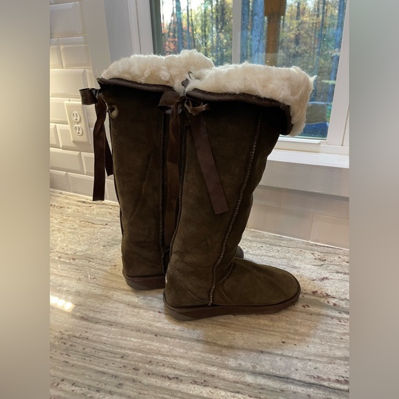EMU ( Ugg style )real suede leather and 100% merino wool knee high winte… - Picture 9 of 14